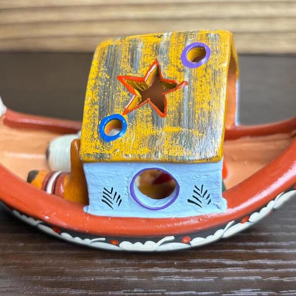 Handmade Peruvian Clay Nativity Canoe Sheep: Folk Art Christmas Crèche - Picture 6 of 6